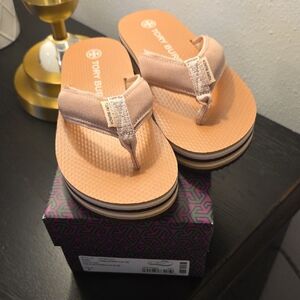 Tory Burch 70s flip flops color Camelia/Fired Clay NWT